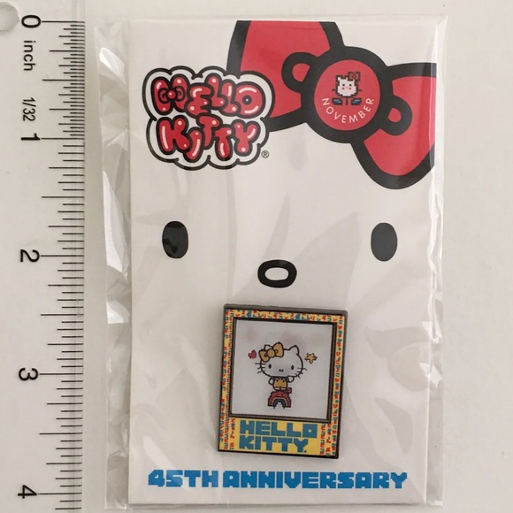 New Sanrio Friend Of The Month Pin Hello Kitty Rainbow NOVEMBER  2019 45th Anniv - Picture 5 of 5